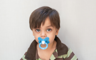 Morso aperto nei bambini: la colpa è del ciuccio o del dito in bocca?